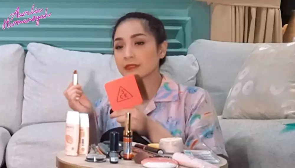 Nagita-Aurel makeup © YouTube