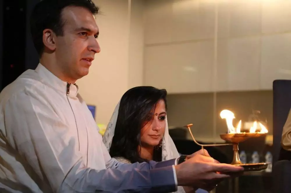 Manoj Punjabi dan istri  Instagram