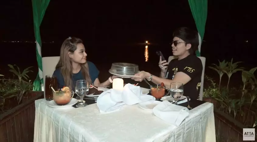 momen atta beri kejutan ke aurel © YouTube momen atta beri kejutan ke aurel © YouTube