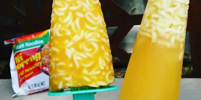 Es absurd yang nggak bikin selera Berbagai sumber