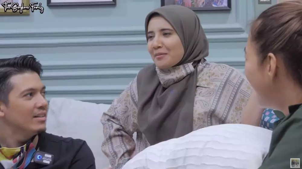 awal perkenalan Zaskia dan Paula © YouTube awal perkenalan Zaskia dan Paula © YouTube