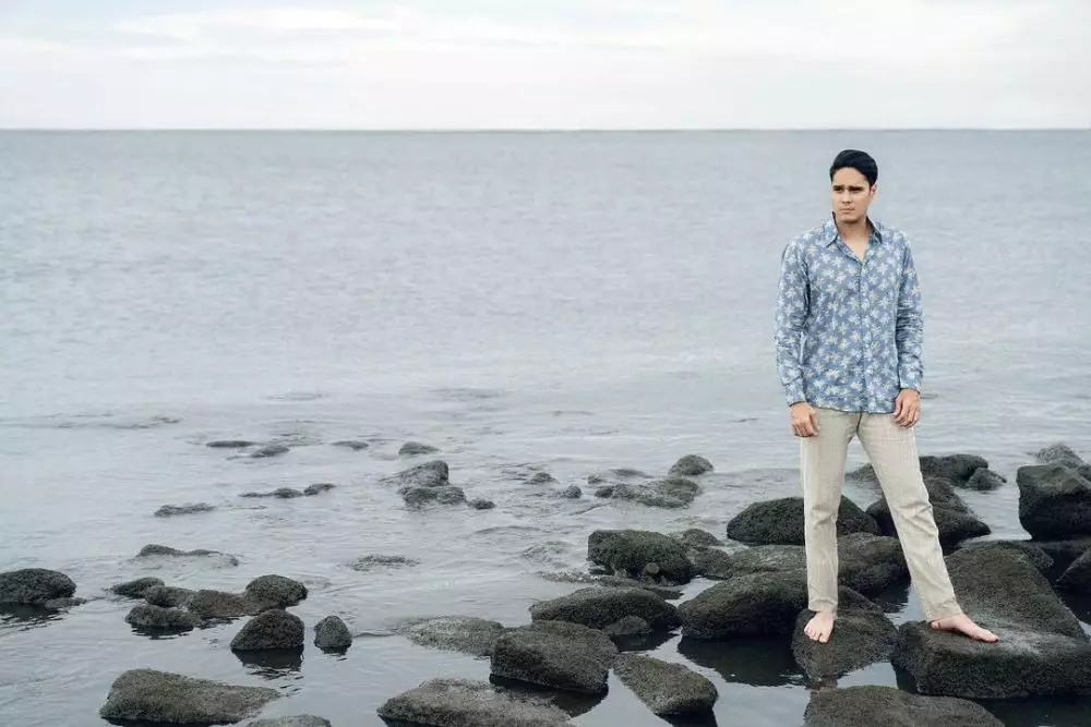 Angela Gilsha & Mischa di pantai © Instagram Angela Gilsha & Mischa di pantai © Instagram