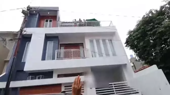 potret rumah Abdel  Achrian © 2020 brilio.net potret rumah Abdel  Achrian © 2020 brilio.net