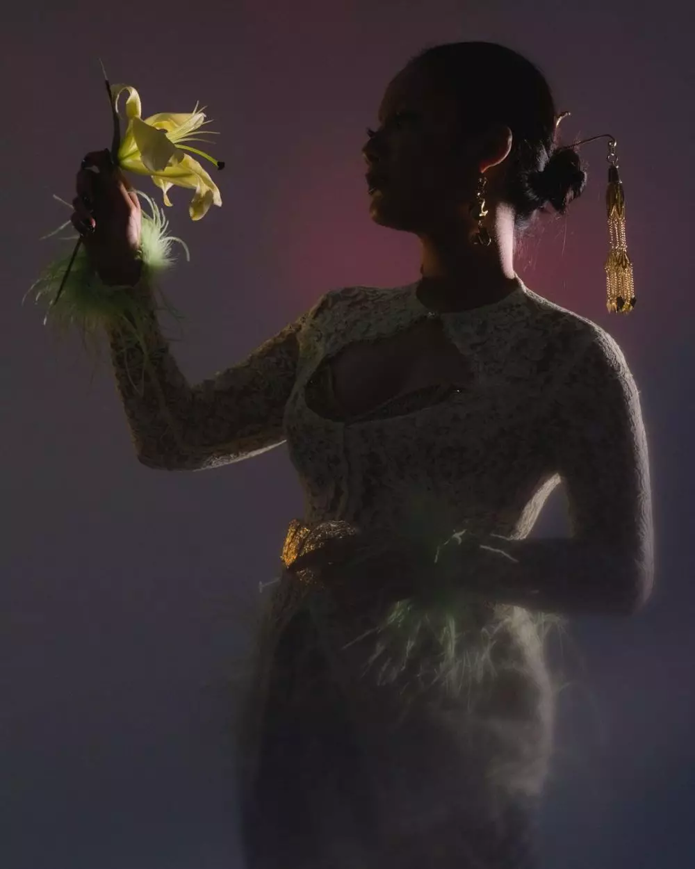 Potret Tara Basro kenakan kebaya Instagram