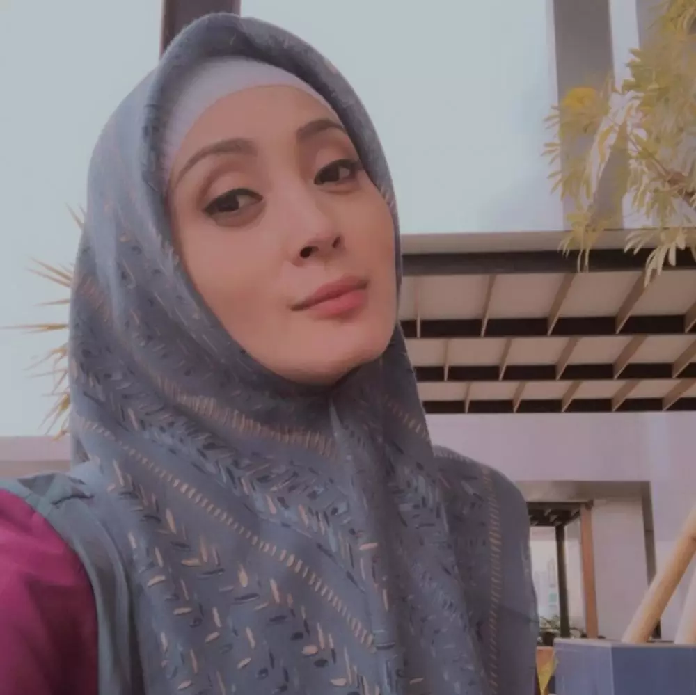 Potret Della Puspita pakai hijab © 2020 brilio.net/ Instagram