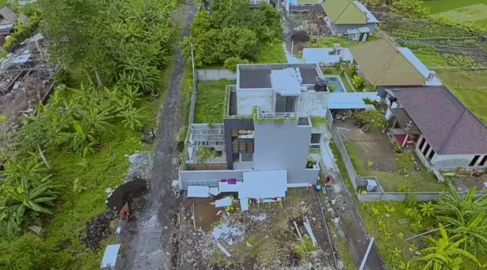 Rumah Ayudia dan Ditto di Bali © 2020 brilio.net YouTube Rumah Ayudia dan Ditto di Bali © 2020 brilio.net YouTube