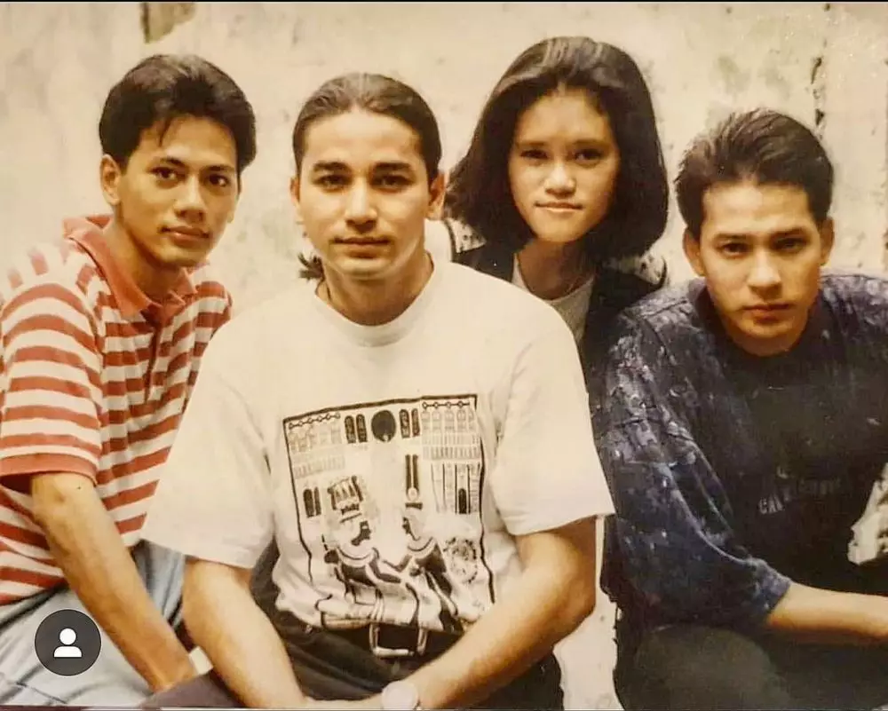 Potret masa muda Ari Wibowo © Instagram Potret masa muda Ari Wibowo © Instagram