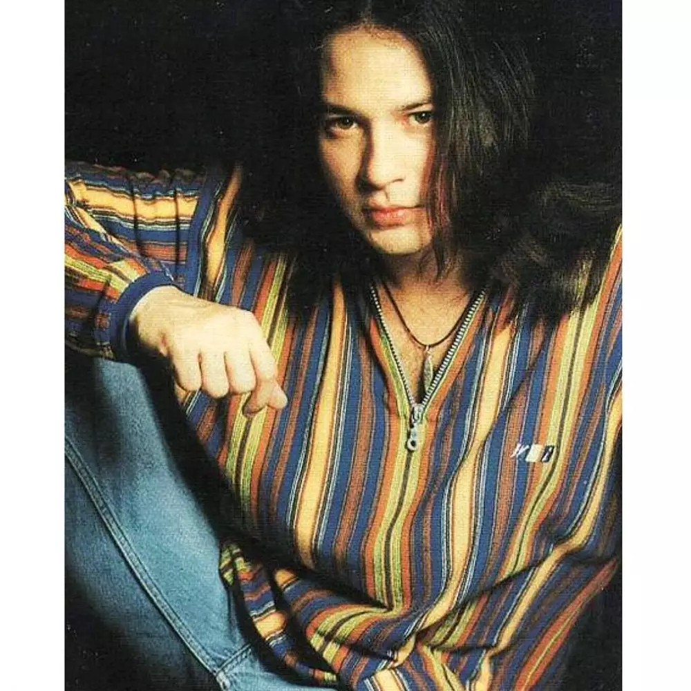 Potret masa muda Ari Wibowo © Instagram Potret masa muda Ari Wibowo © Instagram