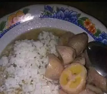 makan buah absurd Berbagai sumber