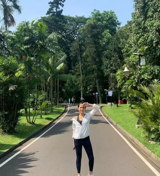 Niken Anjani pamer baby bump © Instagram