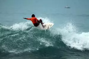 7 Fakta Pantai Cimaja, spot selancar ombak yang sudah mendunia