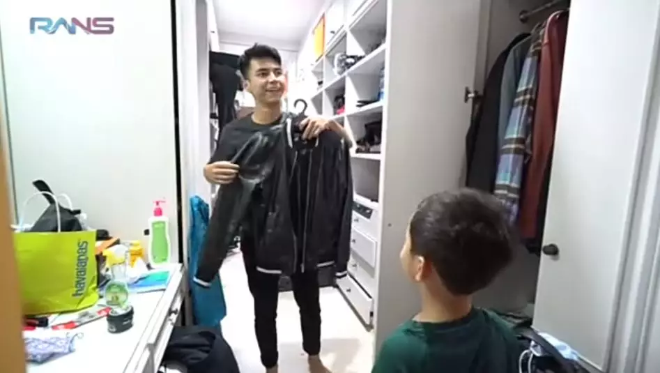 Dimas Ahmad ingin belikan mainan Rafathar © 2020 brilio.net YouTube