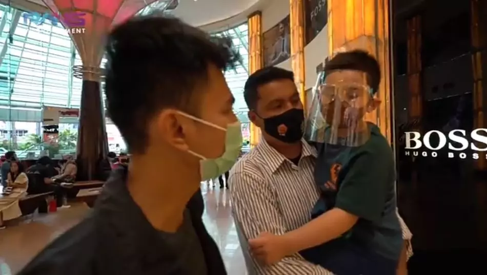 Dimas Ahmad ingin belikan mainan Rafathar © 2020 brilio.net YouTube