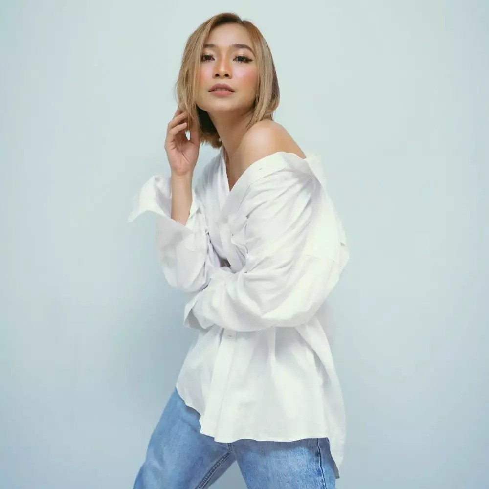 Fakta lagu baru Rinni Wulandari © 2020 brilio.net Fakta lagu baru Rinni Wulandari © 2020 brilio.net