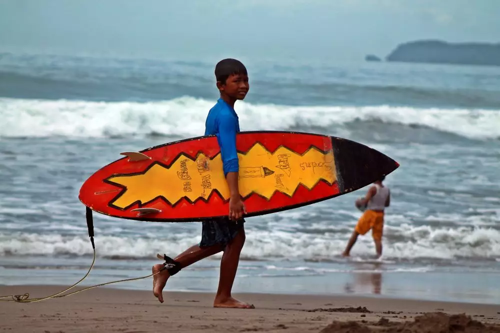 Surfing Sport Education © 2020 brilio.net