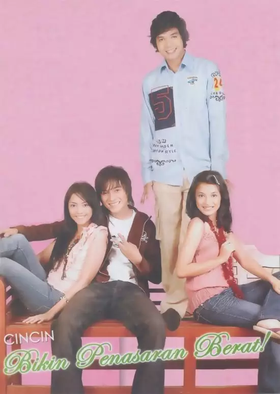 Potret Dude Harlino di awal karier © Istimewa