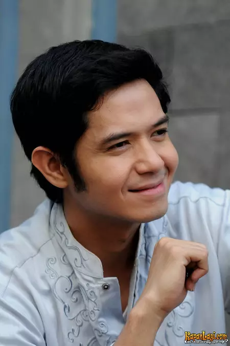 Potret Dude Harlino di awal karier © Istimewa