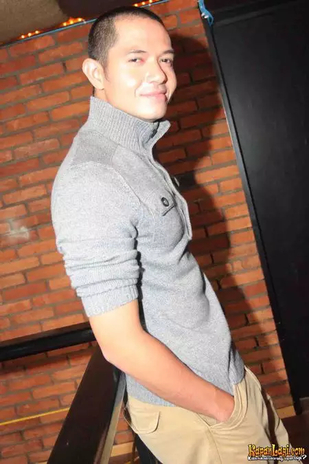 Potret Dude Harlino di awal karier © Istimewa