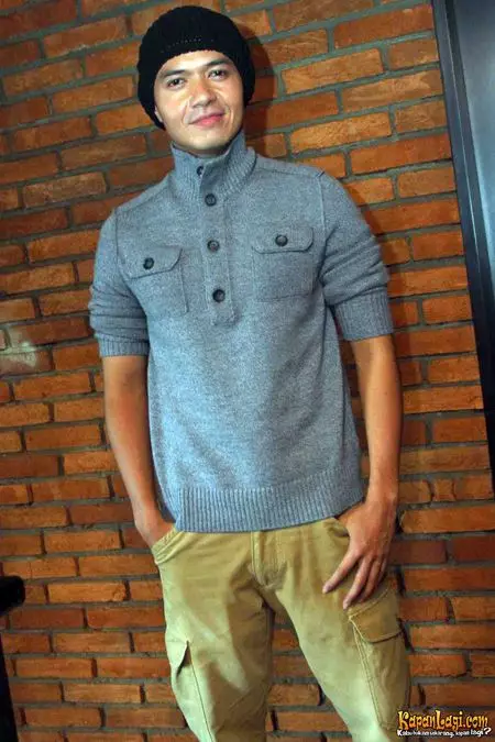 Potret Dude Harlino di awal karier © Istimewa