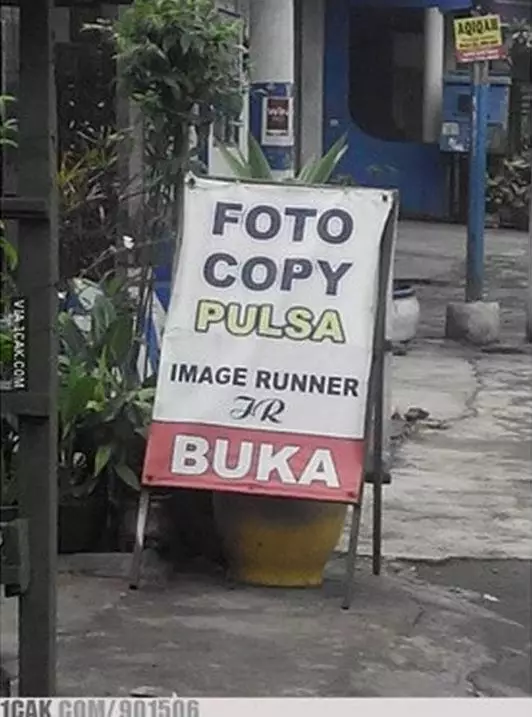 tulisan di spanduk pulsa © 2020 brilio.net