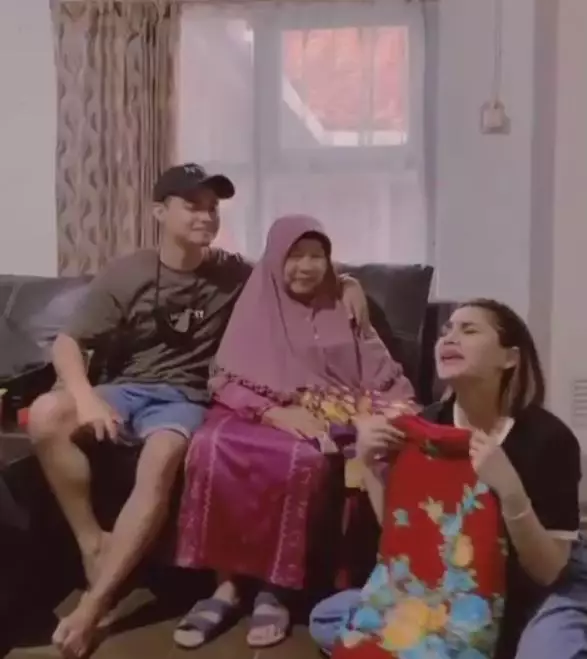 Katty dan keluarga Aiman © Instagram Katty dan keluarga Aiman © Instagram