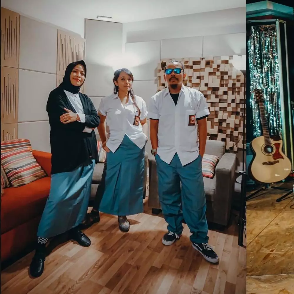 Seleb jadi ibu berseragam SMA © Instagram