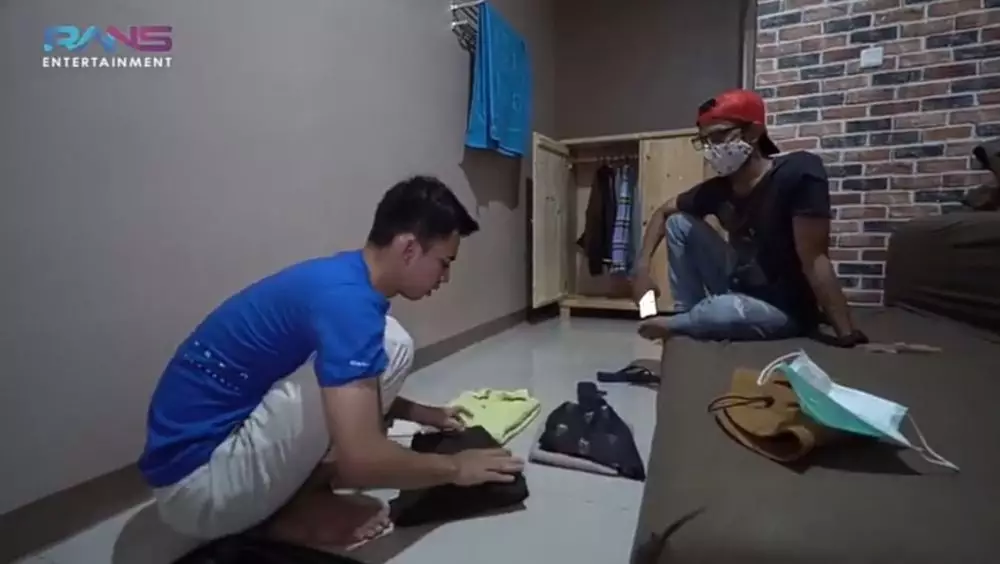 Potret kamar kost Dimas Ahmad © 2020 brilio.net YouTube