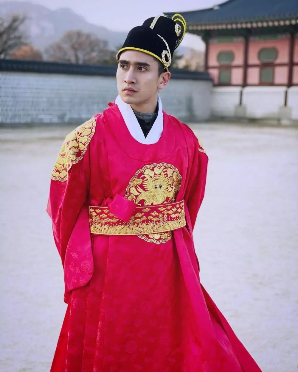 Verrel Bramasta berbagai kostum © 2020 Instagram