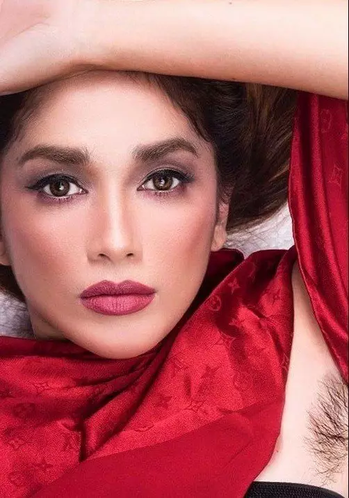 Ussy bermakeup tebal © Instagram Ussy bermakeup tebal © Instagram