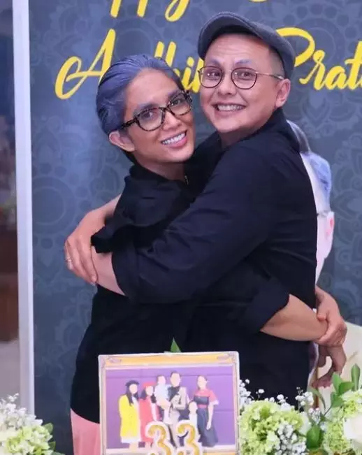 Ussy bermakeup tebal © Instagram Ussy bermakeup tebal © Instagram