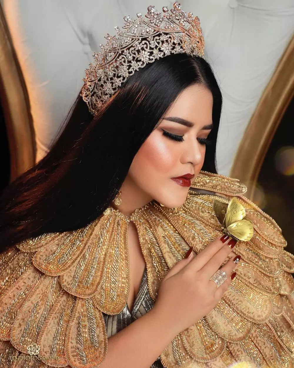 Seleb tema pemotretan ala kerajaan © 2020 brilio.net