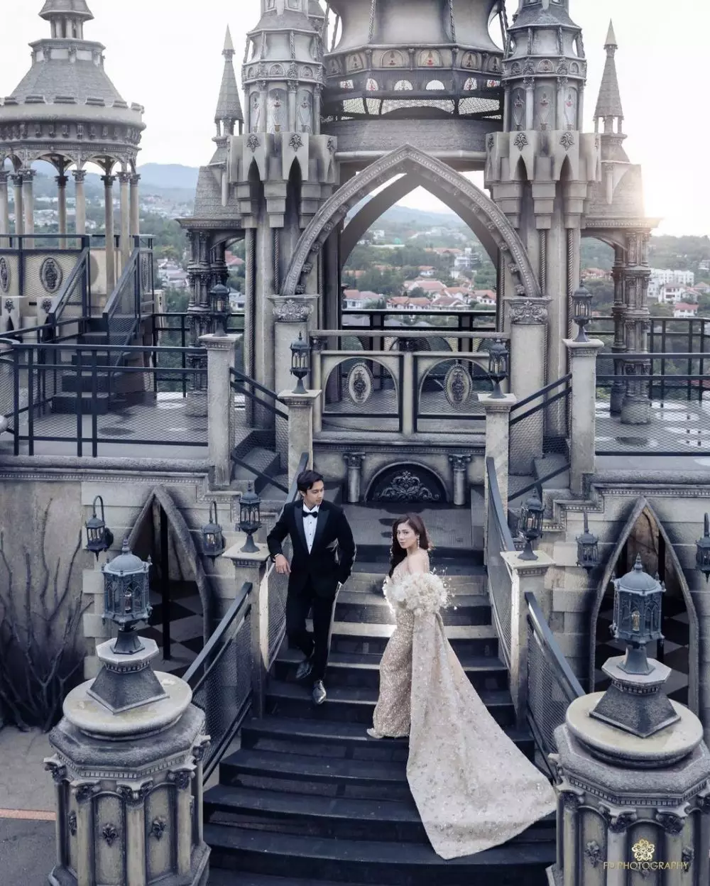 Seleb tema pemotretan ala kerajaan © 2020 brilio.net