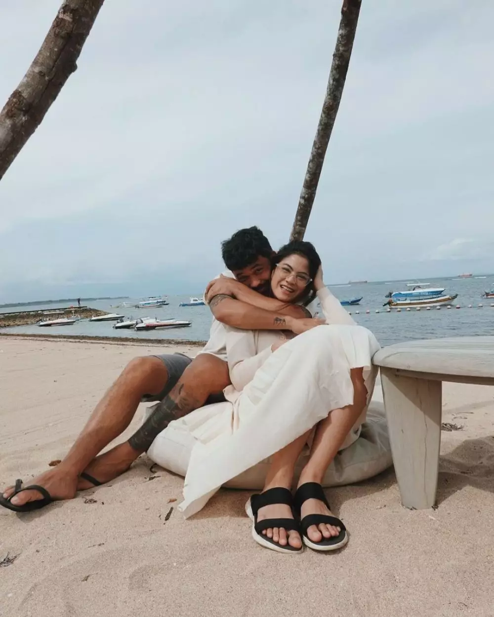 Hana Saraswati dan pacar baru © 2020 berbagai sumber Hana Saraswati dan pacar baru © 2020 berbagai sumber