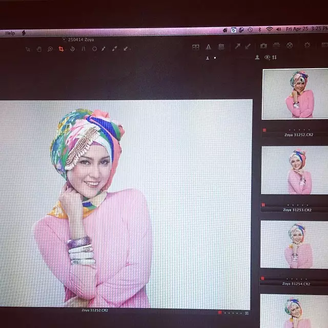 Vicy Melanie pakai hijab © 2020 brilio.net