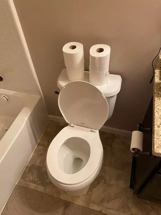 interior kamar mandi mirip wajah © Berbagai Sumber