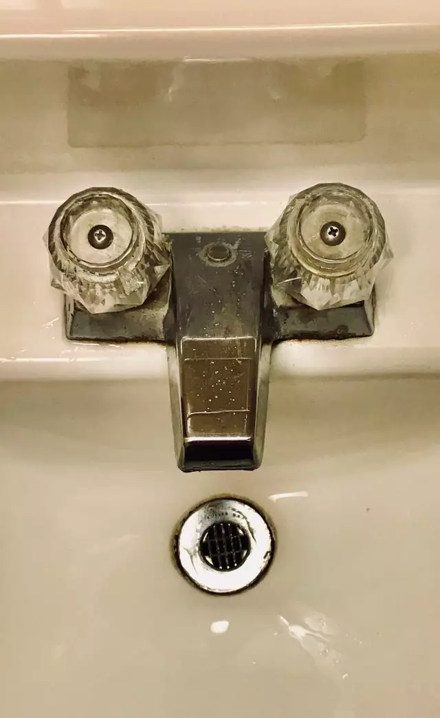 interior kamar mandi mirip wajah © Berbagai Sumber