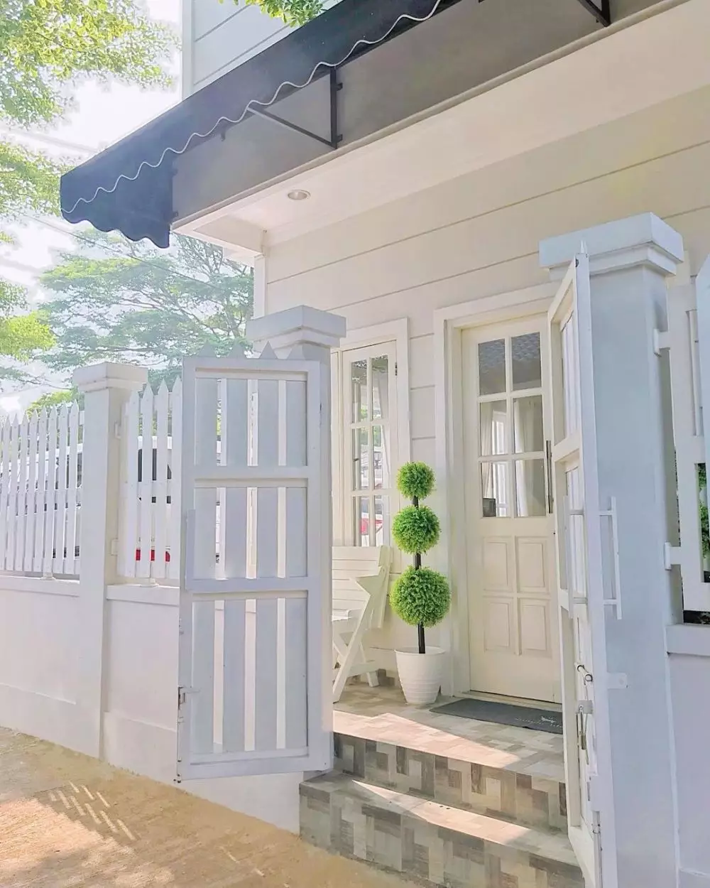 area outdoor rumah Natalie Sarah © Instagram area outdoor rumah Natalie Sarah © Instagram