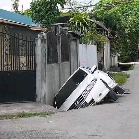 momen apes pada mobil © Berbagai Sumber momen apes pada mobil © Berbagai Sumber