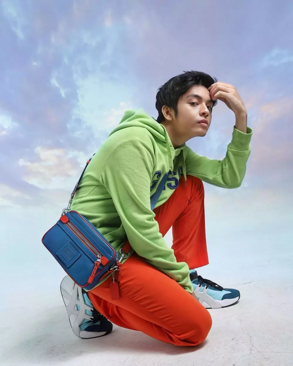 Pemotretan Angga Yunanda dalam berbagai tema © 2020 brilio.net Instagram Pemotretan Angga Yunanda dalam berbagai tema © 2020 brilio.net Instagram