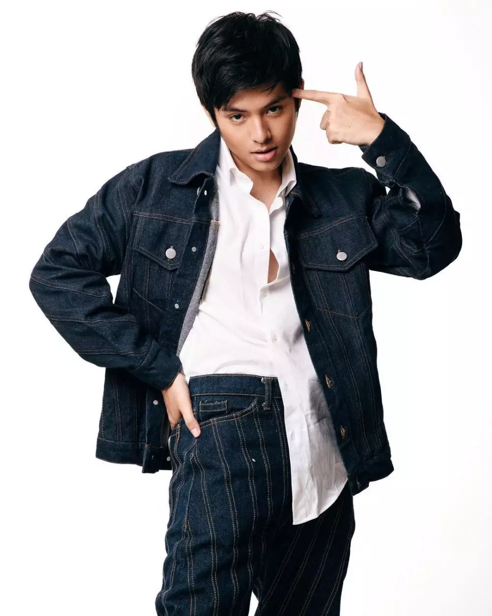 Pemotretan Angga Yunanda dalam berbagai tema © 2020 brilio.net Instagram Pemotretan Angga Yunanda dalam berbagai tema © 2020 brilio.net Instagram