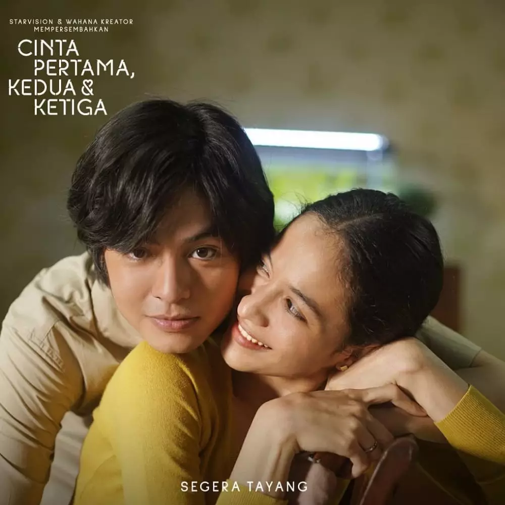 Pasangan film selisih usia jauh © 2020 brilio.net Pasangan film selisih usia jauh © 2020 brilio.net