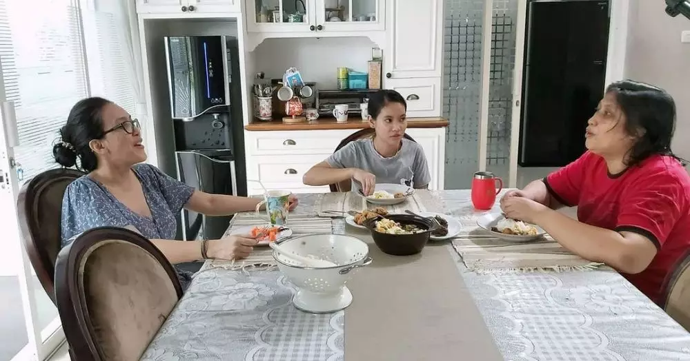 Potret rumah Rieke Diah Pitaloka © 2020 brilio.net/ Instagram Potret rumah Rieke Diah Pitaloka © 2020 brilio.net/ Instagram