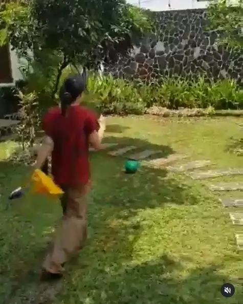 Potret rumah Rieke Diah Pitaloka © 2020 brilio.net/ Instagram Potret rumah Rieke Diah Pitaloka © 2020 brilio.net/ Instagram