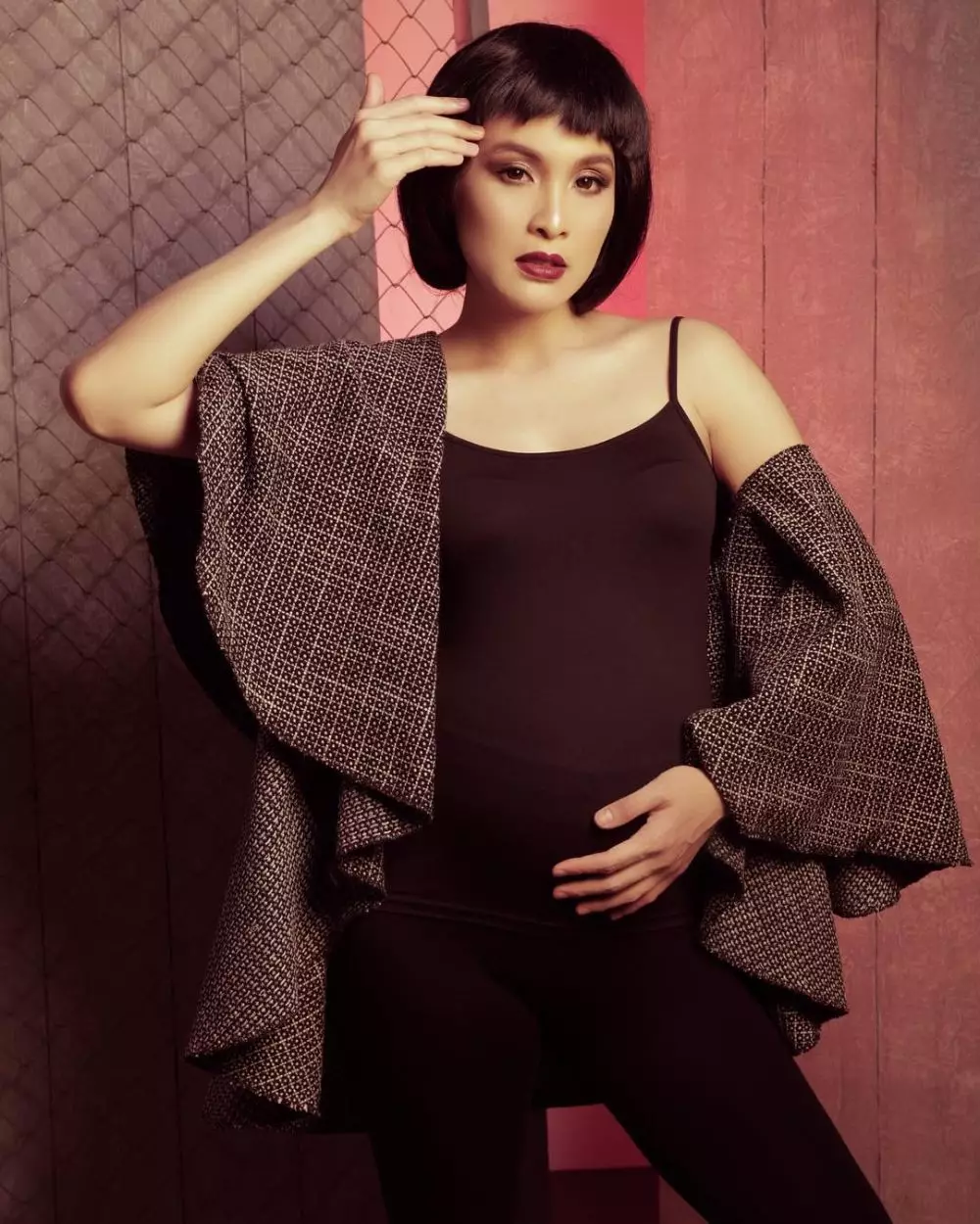 Sandra Dewi makeup tebal © Instagram