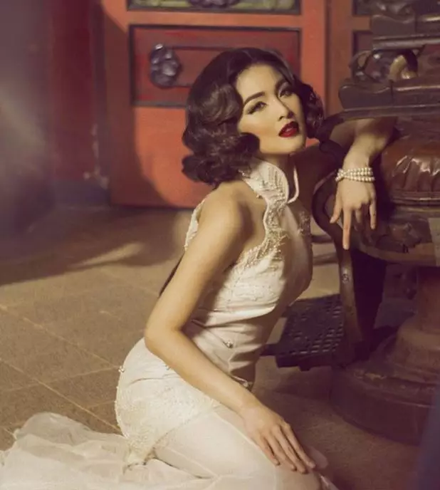 Sandra Dewi makeup tebal © Instagram