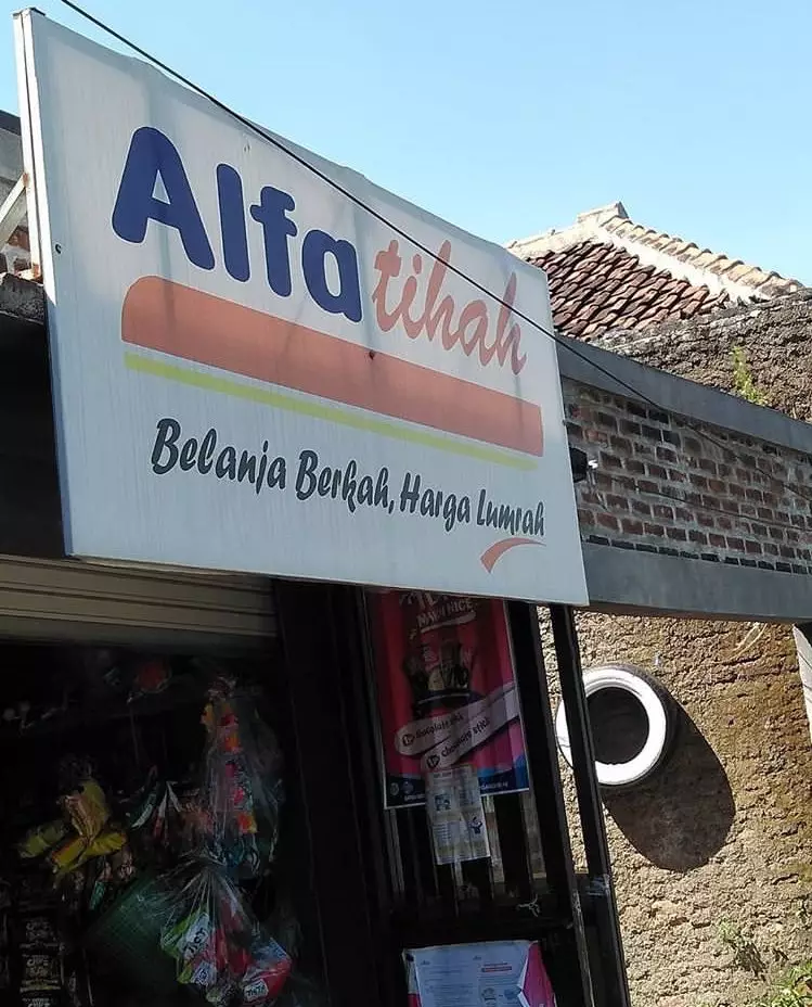 nama toko kelontong lucu © Twitter