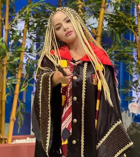 8 Gaya unik Dinar Candy cosplay Istimewa