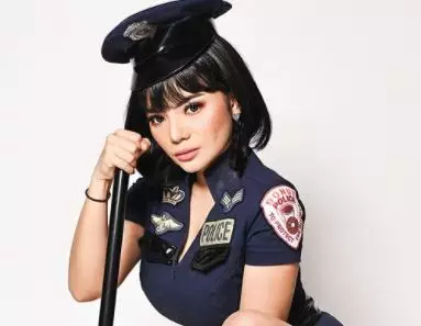 8 Gaya unik Dinar Candy cosplay Istimewa