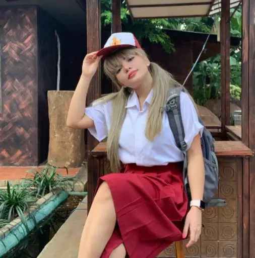 8 Gaya unik Dinar Candy cosplay Istimewa