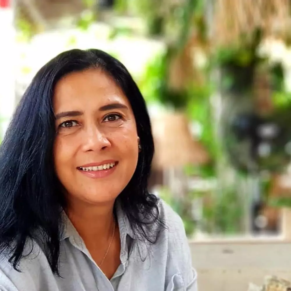 Aktris senior jadi penyanyi © berbagai sumber